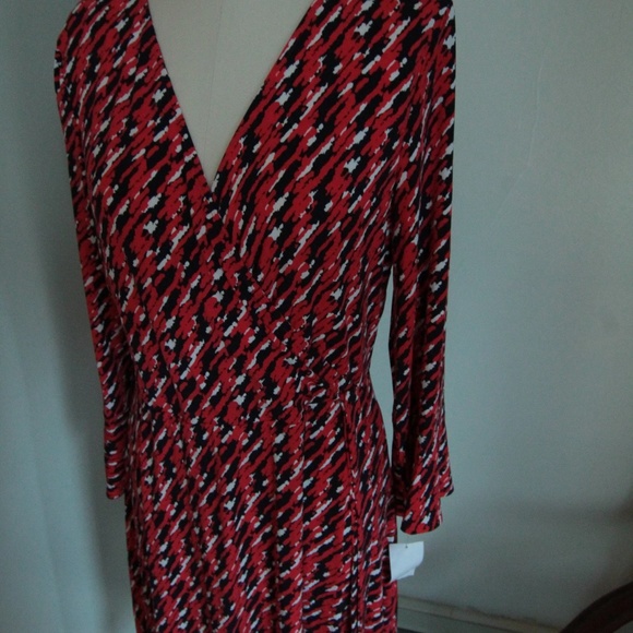 2000's NOS Wrap Style Red Abstract Print Jersey Knit Neiman Marcus Dress - Picture 2 of 5
